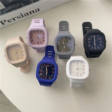 Minimalist Silicone Quartz Watch Retro Black Color Fashion Unisex Wristwatch