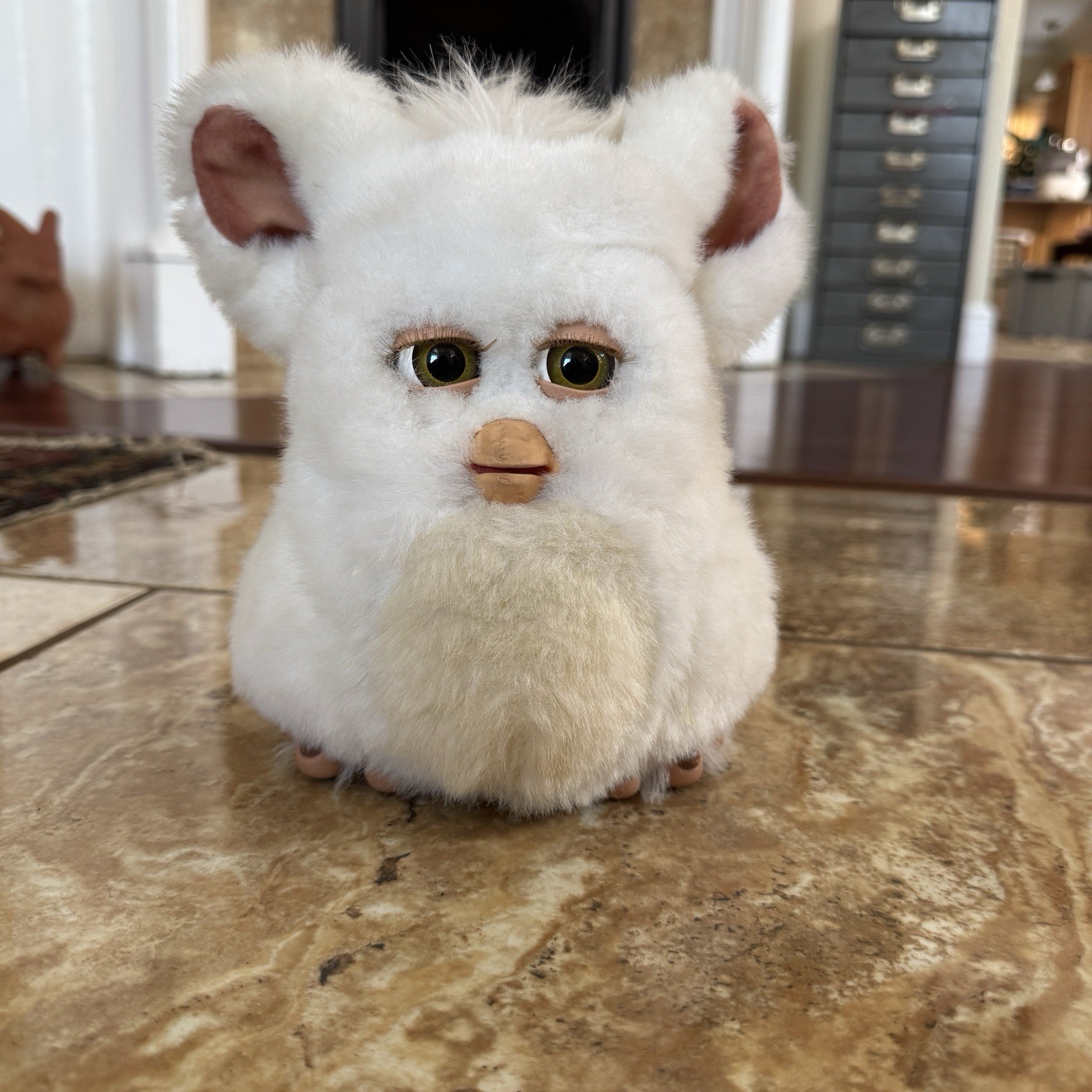 Hasbro 2005 Furby Emoto Tronic Interactive White Tan Marshmallow FULLY WORKS Nic