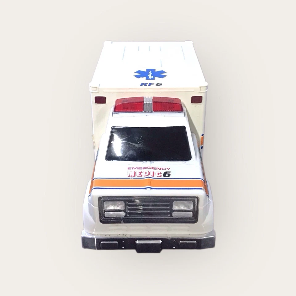 Lote De 3 Camiones Y Ambulancias Buddy L Años 90 De Colección Sin Probar Foto 3 de 4