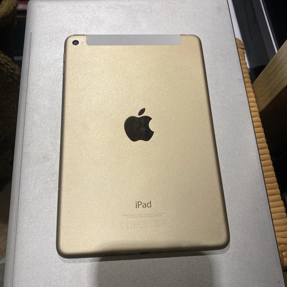 Apple iPad Mini 4th Gen In Rose Gold Bundle Screen Protector & Green JETech Case - Image 2 of 4