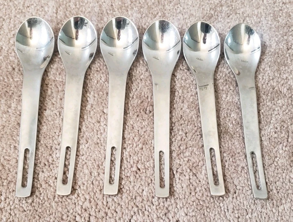 12 cucharaditas de postre Mikasa 18-8 acero inoxidable Corea MIS28 cubiertos Foto 2 de 4