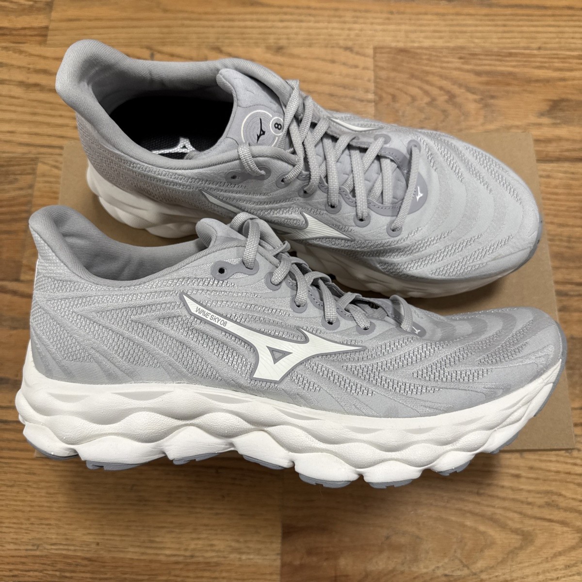 Mizuno Wave Sky 8 - Harbor Mist Snow White - Women's 10.5 B US