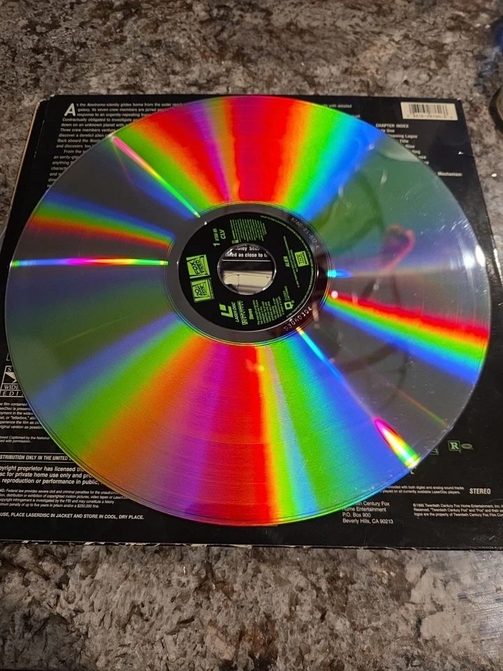 Alien Widescreen Ridley Scott  Laserdisc - Image 3 of 4