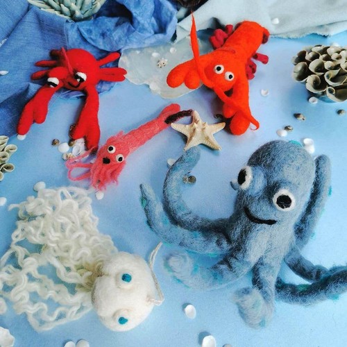 Crab Ornament Red Wool Felt Beach Nautical Coastal Christmas Decor - Picture 4 of 4