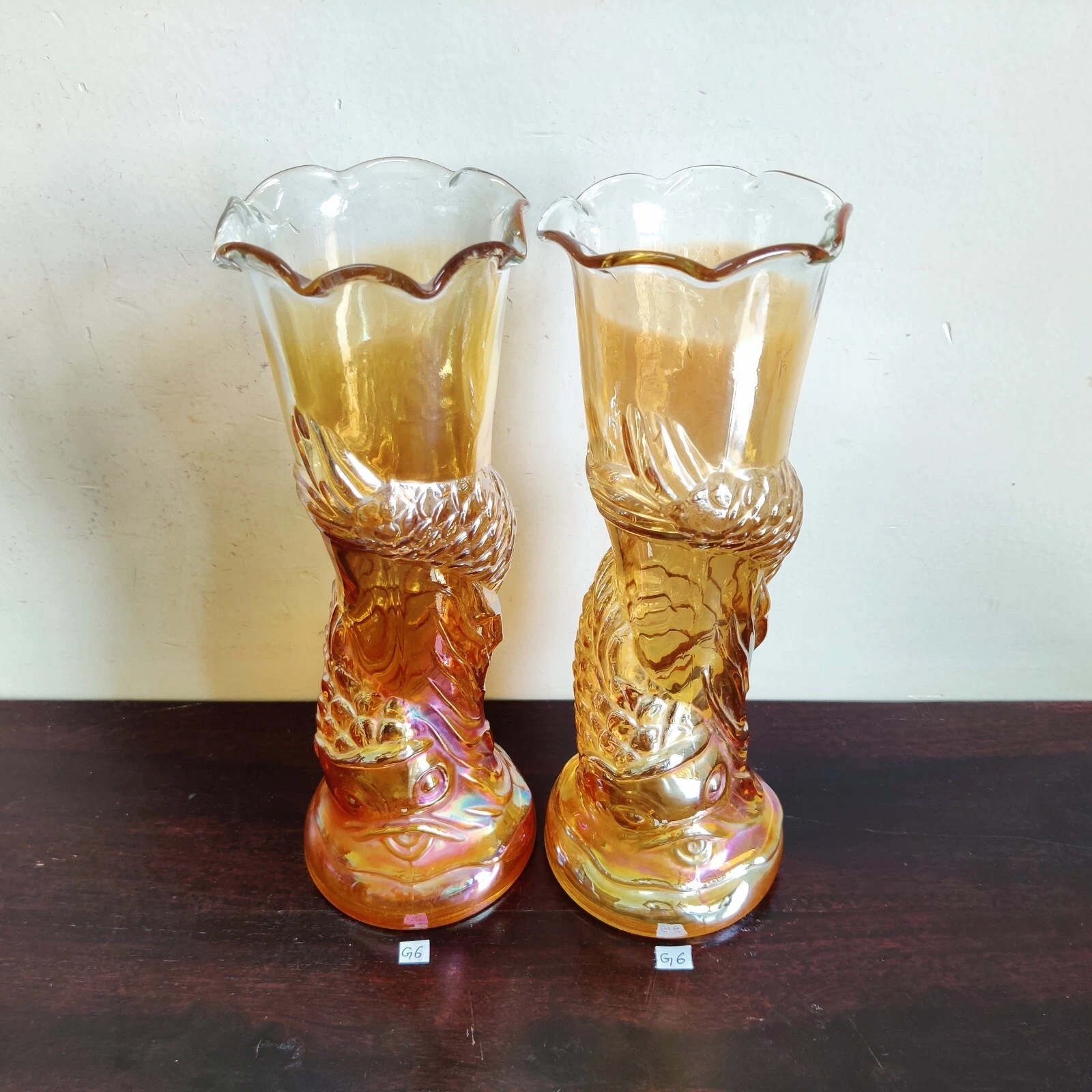 Vintage Flower Vase Pair Fair Glass Marigold Fish Design 9.6 Decorative GV12