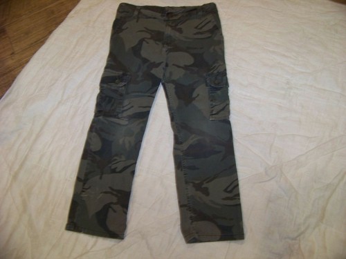 Boys Wrangler Camo Cargo Pants / Jeans - 10H - Picture 2 of 9