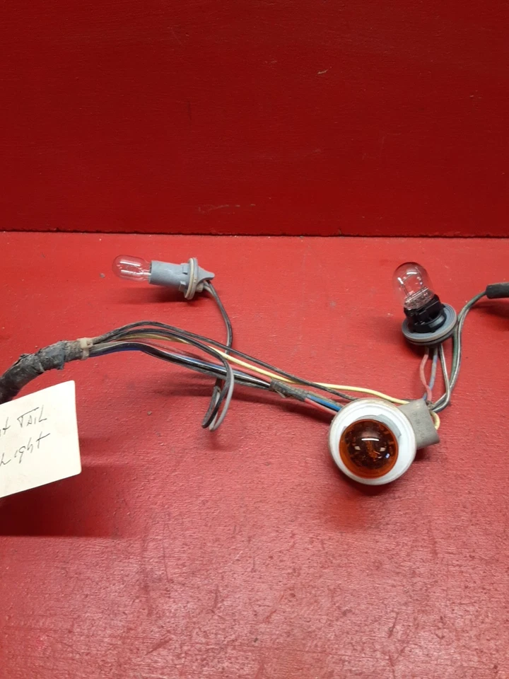 2012-2016 Chevrolet Sonic Passenger Right Taillight Lamp Harness 95231306 - Image 4 of 4