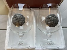2 Kristall-Schwenker mit Zinnmünzen ehemals Sieg-Rheinischen Germania Brauerei