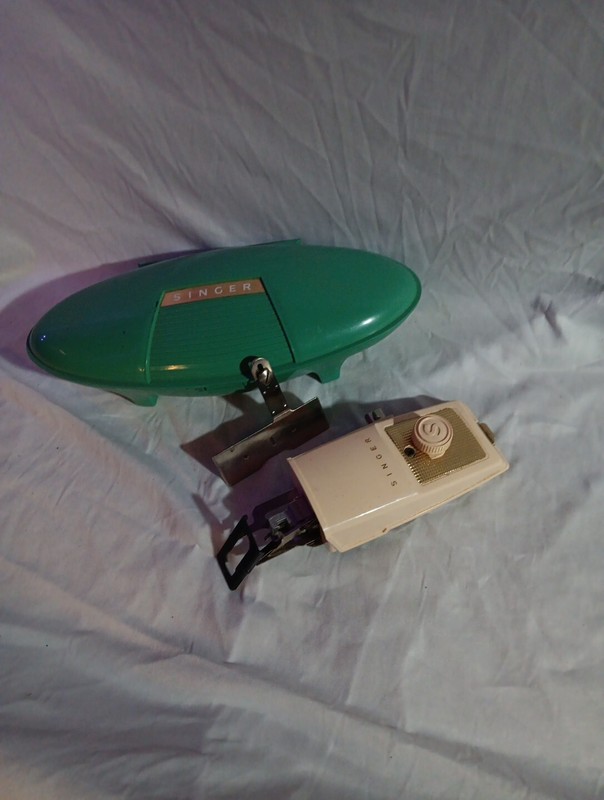 Vintage 1960s Singer Button Holer Sewing Machine Attachment In Green Case