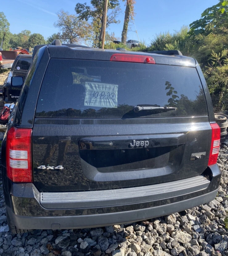 Moldura de panel basculante izquierdo del conductor para Patriot 2708674 2016 Foto 4 de 4