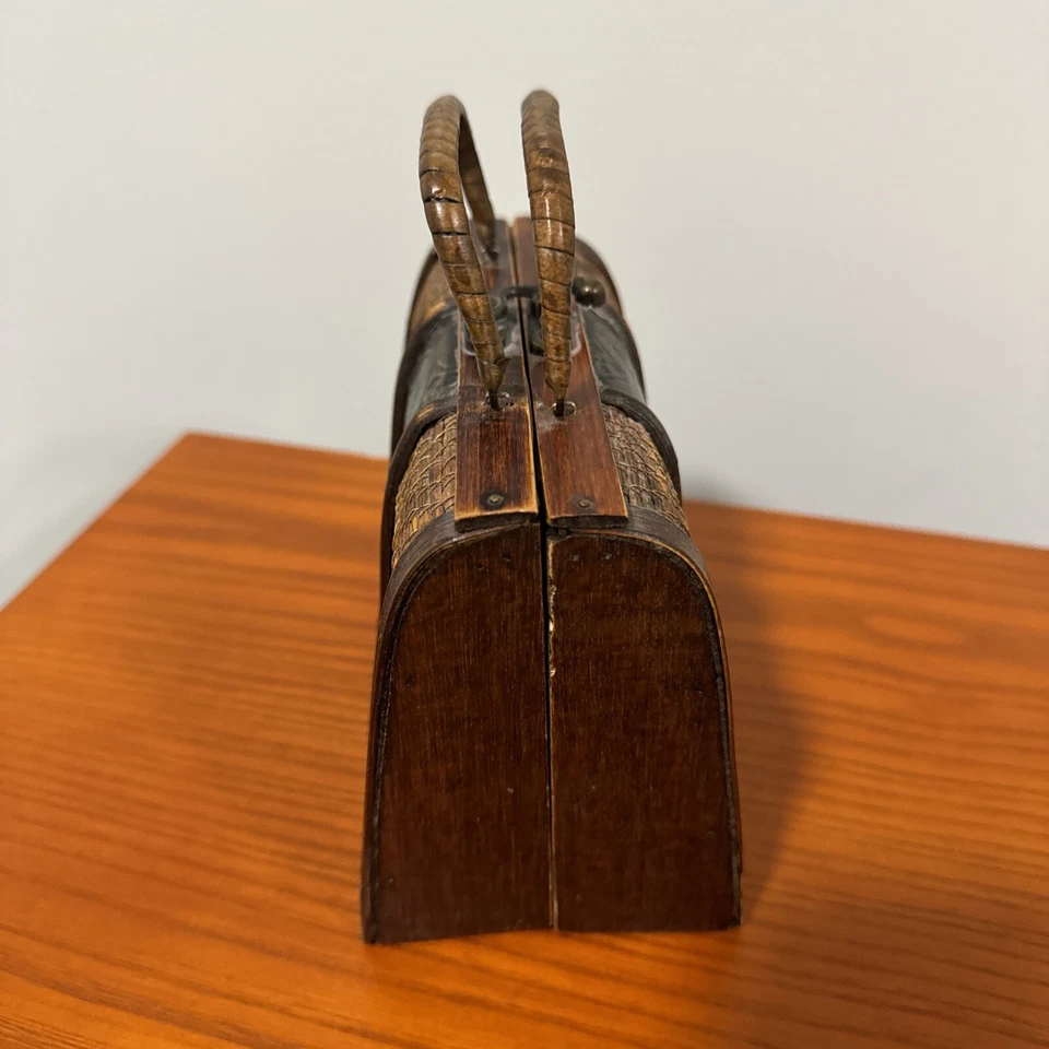 Bolso de mano de colección tejido de madera y metal Foto 2 de 4