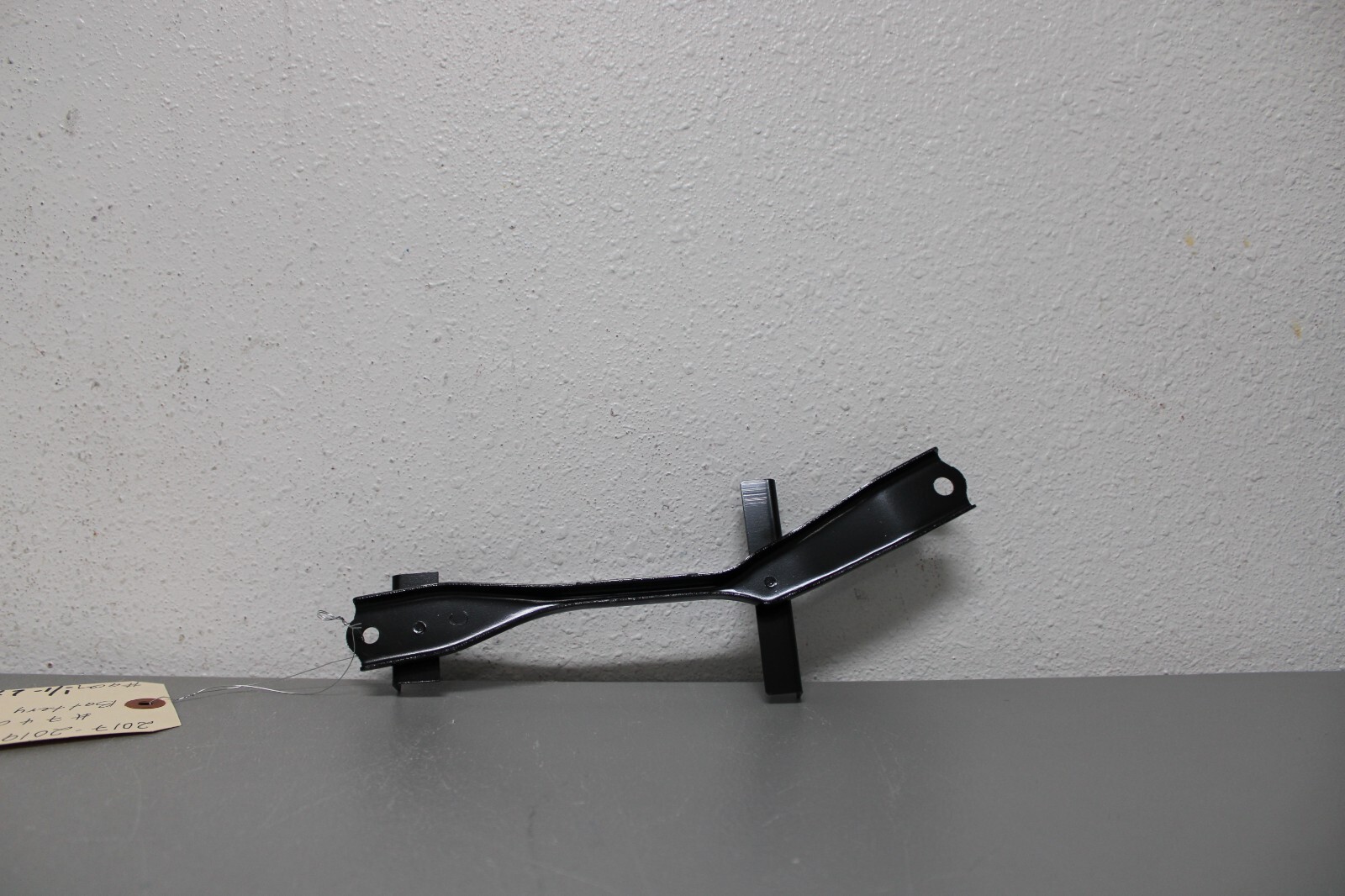 2017 2018 2019 TOYOTA COROLLA BATTERY HOLD DOWN FRAME eBay