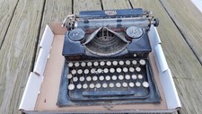 PORTABLE ROYAL TYPEWRITER MODEL P NEEDS CLEANING INTERNATIONAL SALE thumbnail