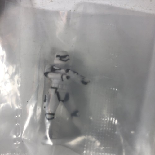 Disney Parks & Star Wars Collector Packs Series 17 Mini Figures Lot 4 Different - Picture 6 of 6