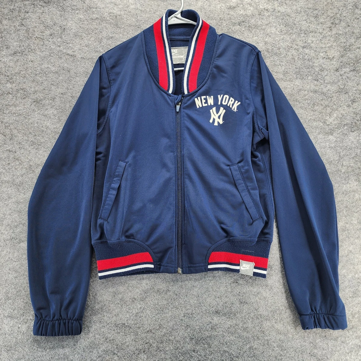 Yankees hotsell nike jacket
