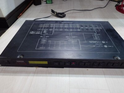 JUNK YAMAHA TX81Z Tone Generator MIDI Synthesizer Rack Mount