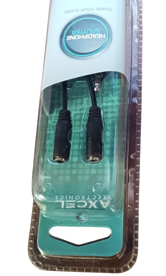 Axcel Electronics Model #: AXC-HSS-B  1-Output Black 3.5mm Headphone Splitter  - Image 4 of 4