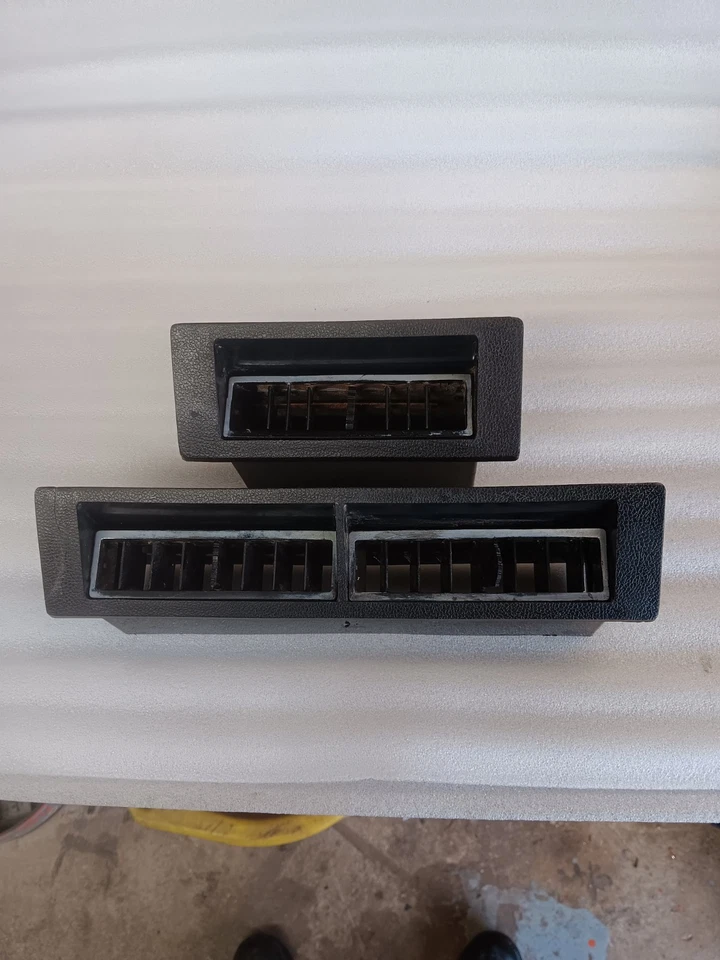 Dodge Challenger 1970 Plymouth Cuda Barracuda ventilaciones de aire acondicionado Foto 4 de 4