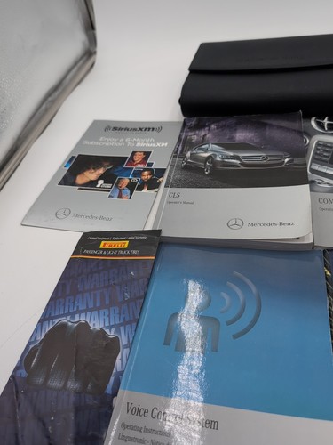 2012 Mercedes-Benz CLS 550 63 AMG Owners Manual Comand Original Set - Picture 2 of 4