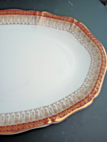 Royal Grafton Majestic Maroon Red 11" Oval Scalloped Serving Platter - Picture 4 of 5