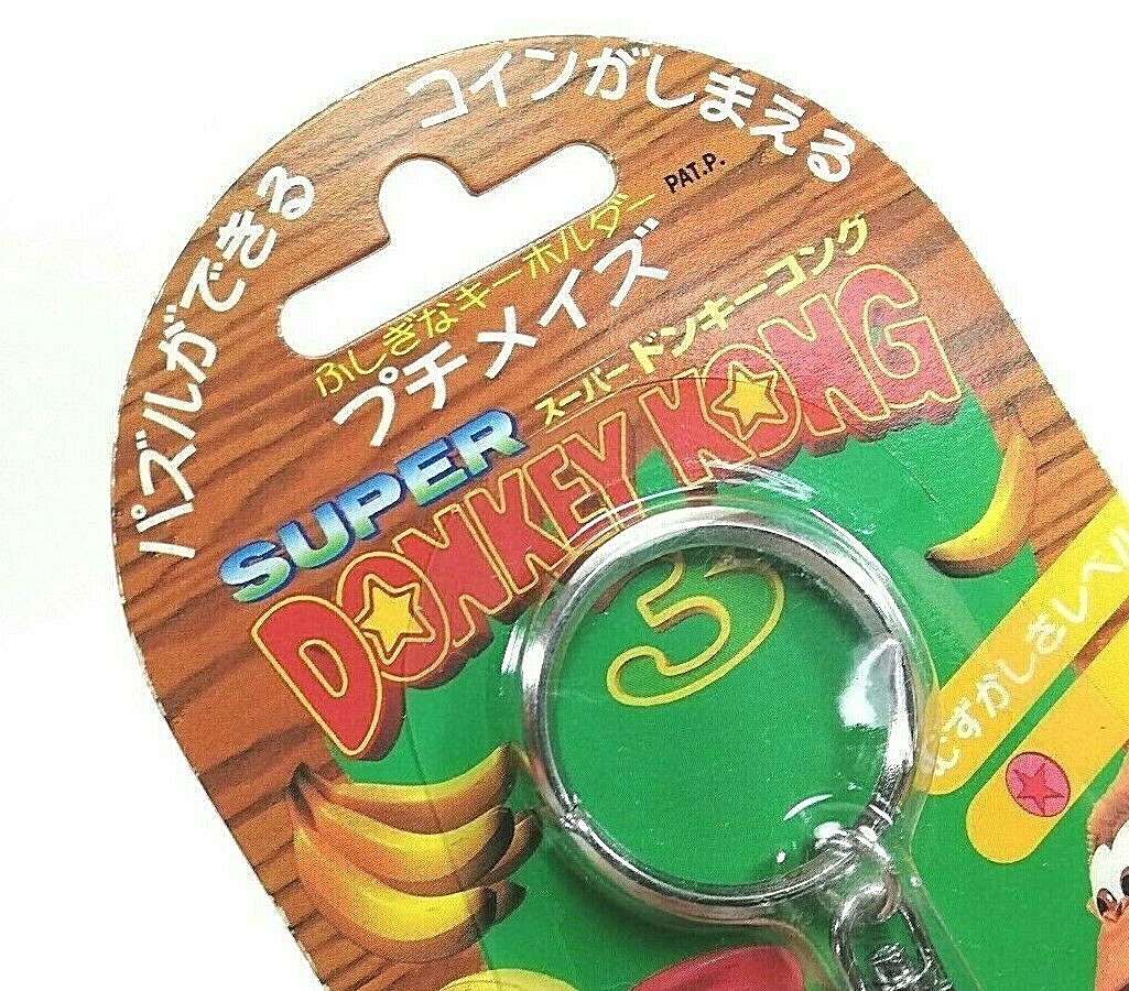 Rare Donkey Kong Country 3 Coin Holder Key Chain # japan