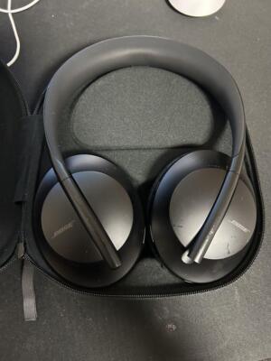 Bose NC700 Over-Ear Noise-Cancelling Wireless Bluetooth Kopfhörer Schwarz Japan