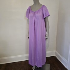 ILGWU Unionmade Purple Flutter Sleeve Full Length Nylon Nightgown B6-B8 Keyhole