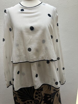 ODEEH Bluse Gr. 36/38. sehr besonders  .einmal getragen!
