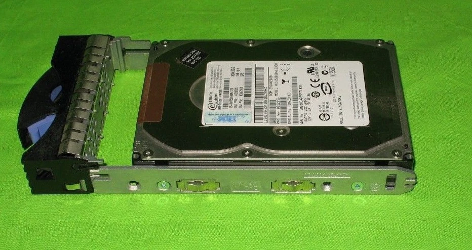 IBM SAS-Festplatte 43X0805 43W7506 300GB 15k SAS LFF - Bild 2 von 4