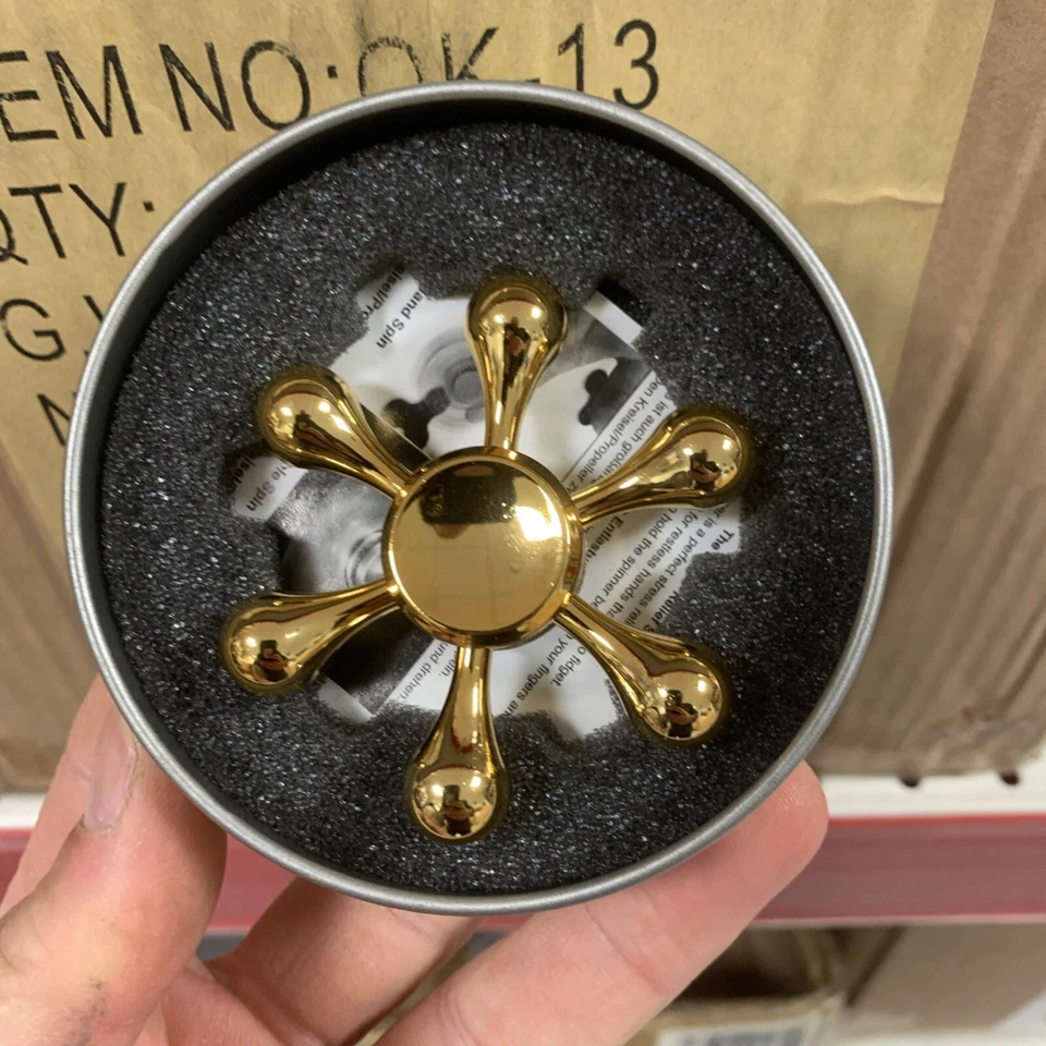 100 Stück Fidget Spinner Restposten Wurfmaterial Karneval - Bild 3 von 4