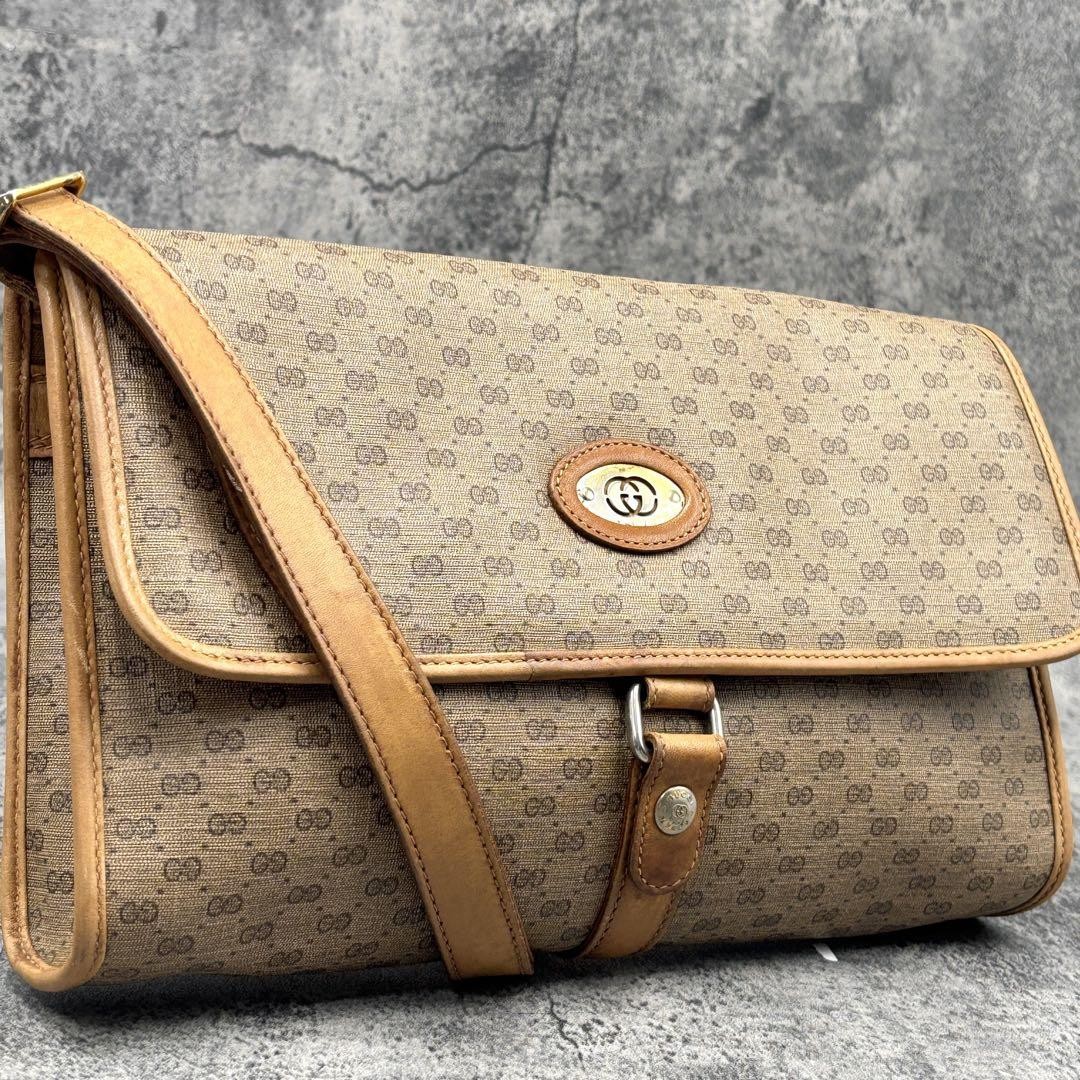 Vintage Gucci GG Brown Leather Shoulder Bag with Logo Hardware