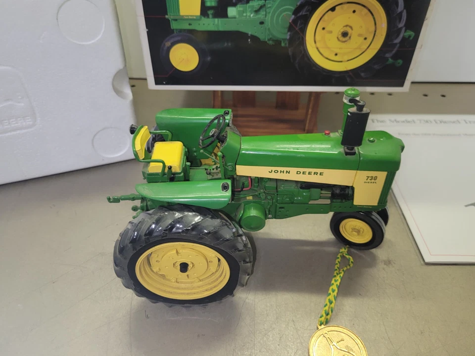 Ertl 1/16 2000 Precision Classics # 13 John Deere Model 730 Diesel Tractor - Image 3 of 4