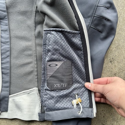 Vintage 2000’s Oakley Blue Grey Zip-Up Jacket Size XS - Picture 6 of 6