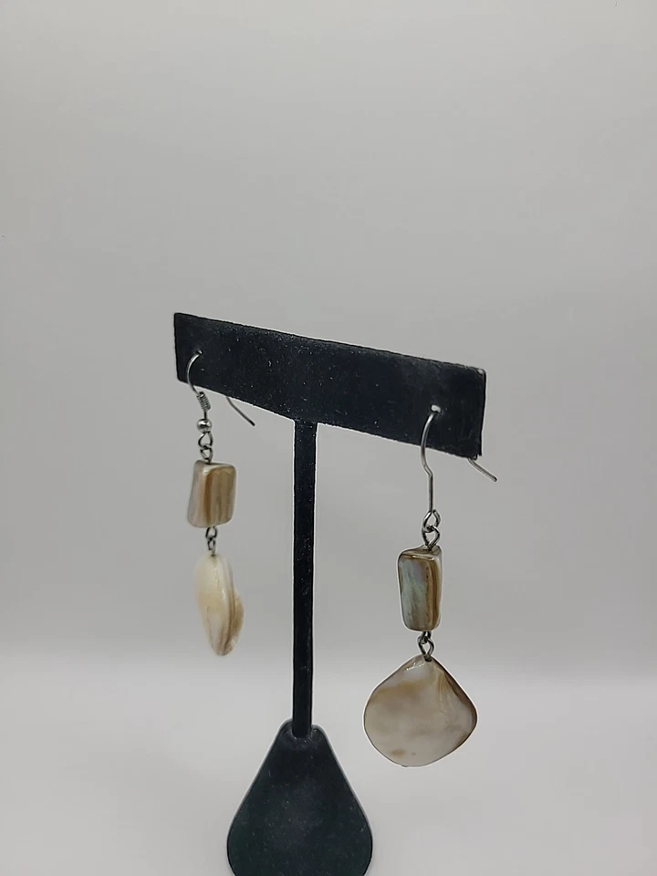 Pendientes colgantes vintage Premier Designs madreperla beige iridiscente Foto 4 de 4