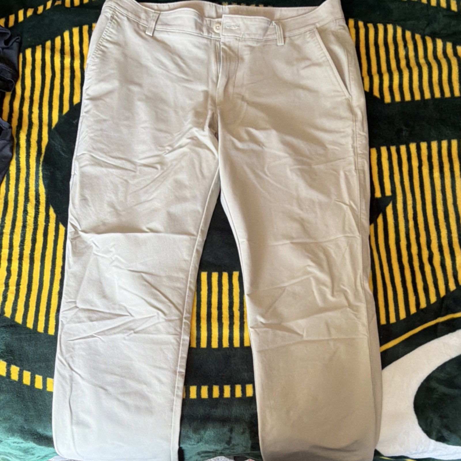 Under Armour Chino Pants Beige 38 Cotton Twill Flat Front Straight Leg Men's thumbnail 2