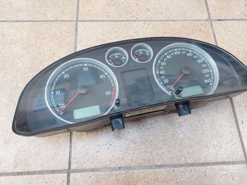 VW PASSAT Variant B5 3B6 Kombiinstrument 3B0920807A VWZ7Z0A4292934 31339159