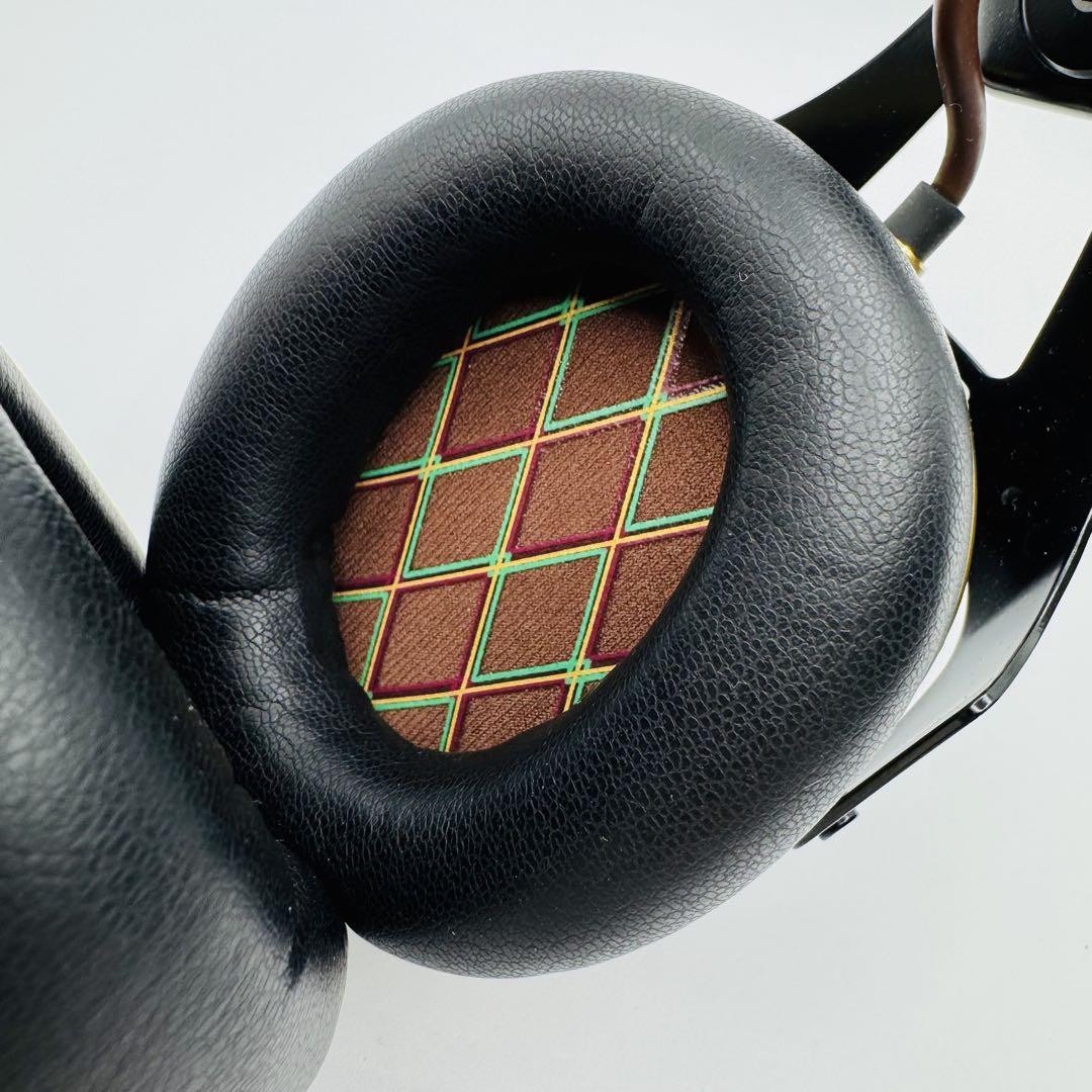 Vox VH-Q1-BK Headphones Black/Gold, Like , Accessories Vox VH-Q1-BK Headphones Black/Gold, Like , Accessories