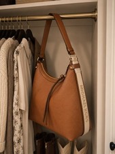 NEW Michael Kors Vanilla & Tan Large Tote Lea...