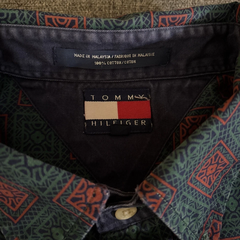 Camisa vintage Tommy Hilfiger abotonada XL Foto 2 de 4
