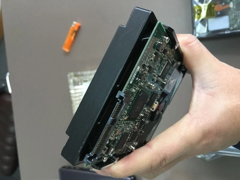 Fujitsu MBA3147RC 15K Workstation SAS Hard Drive - Image 3 of 4