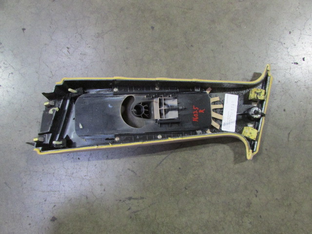 Maserati Quattroporte, RH, Right Upper B-Pillar Trim Panel, Beige, P/N 981355005