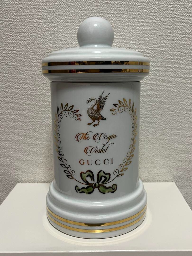GUCCI グッチ The Virgin Violet キャンドル Limited edition GUCCI The Virgin Violet candle with box