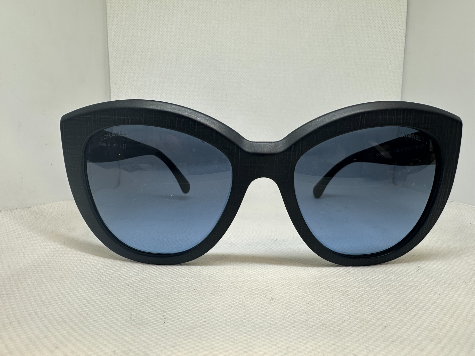 Chanel 5332 c.1462/S2 Black Cateye Sunglasses 56mm Caliber-image