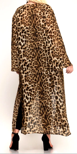 Maxi kimono largo con aberturas laterales con estampado de leopardo para mujer tallas XL y grandes Foto 2 de 3