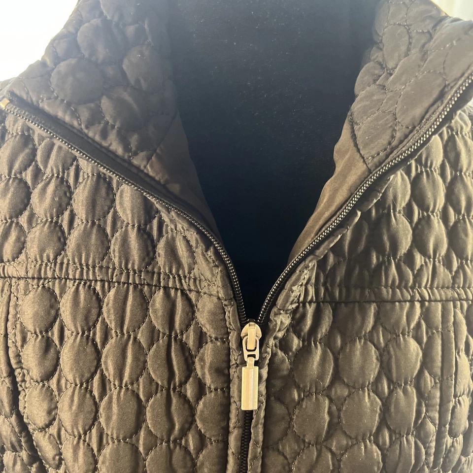 Jane Ashley Puffer Vest/Jacket Women's Size Medium Black Quilted Lightweight - Image 4 of 4