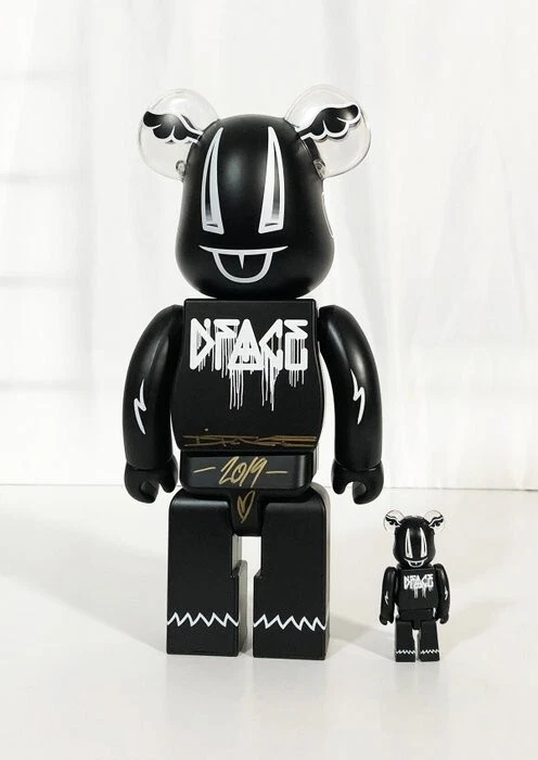 bearbrick × kaws 400% 28cm Bearbrick 400 kaws | eBay