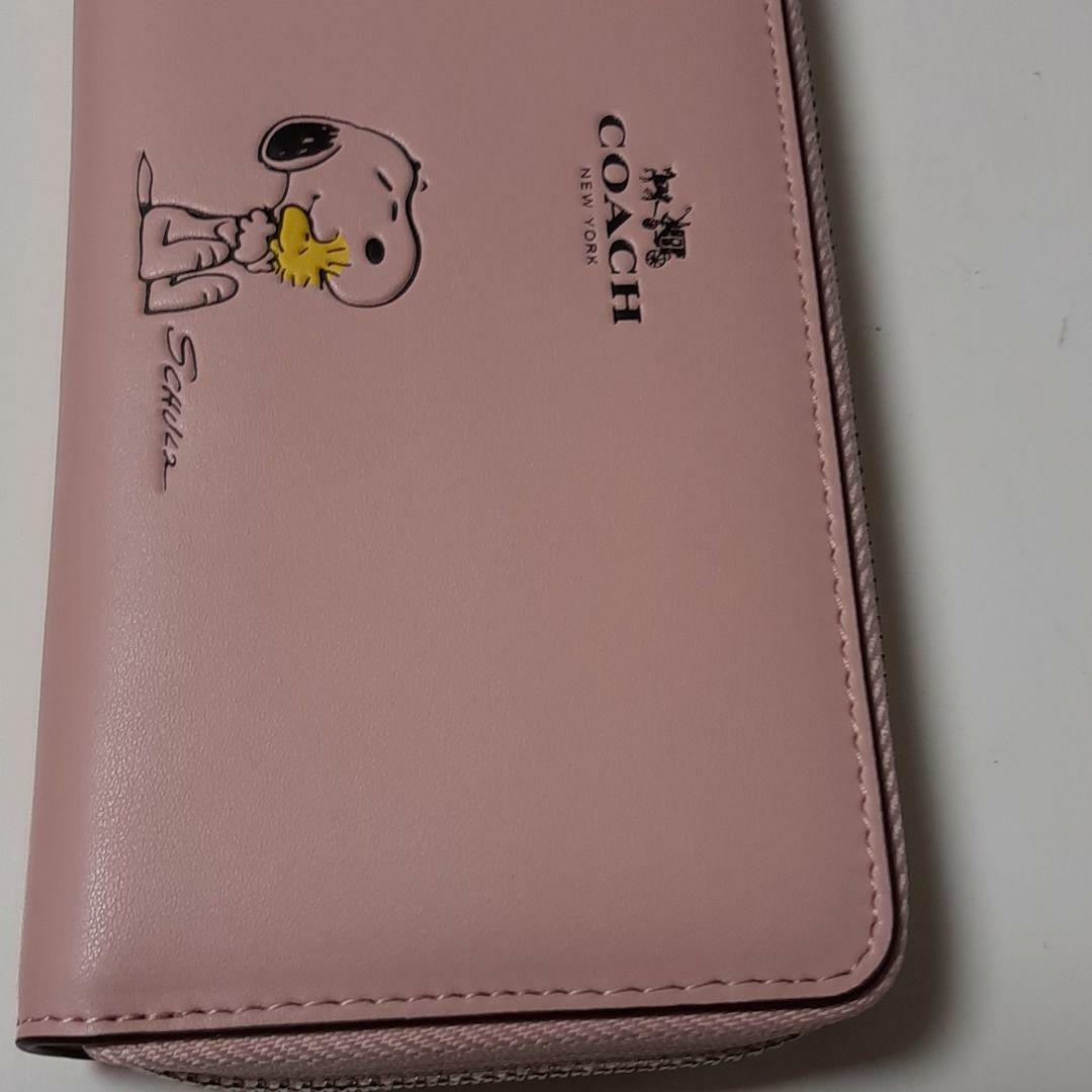 COACH x PEANUTS SNOOPY Leather Zip Wallet Limited Pink