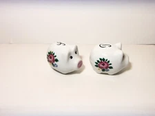 FLORAL PATTERN  PIGS  CERAMIC SALT & PEPPER SHAKERS   VINTAGE UNUSED
