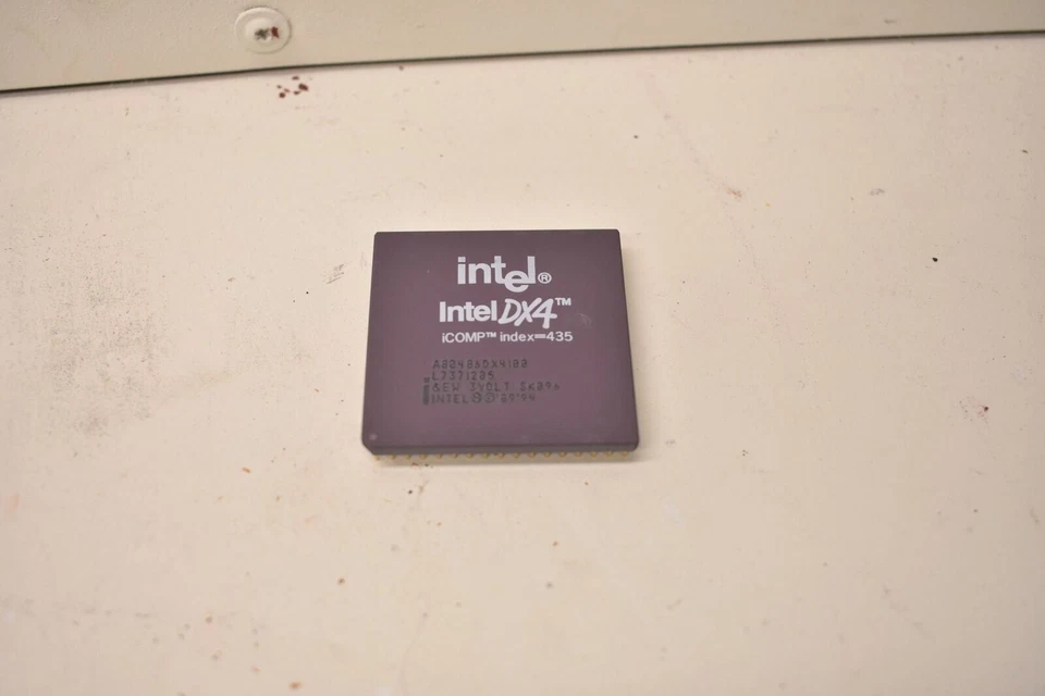 ​INTEL i486DX4-100 MICROPROCESSORR CHIP iCOMP 80486/486dx4-100 - Image 3 of 3