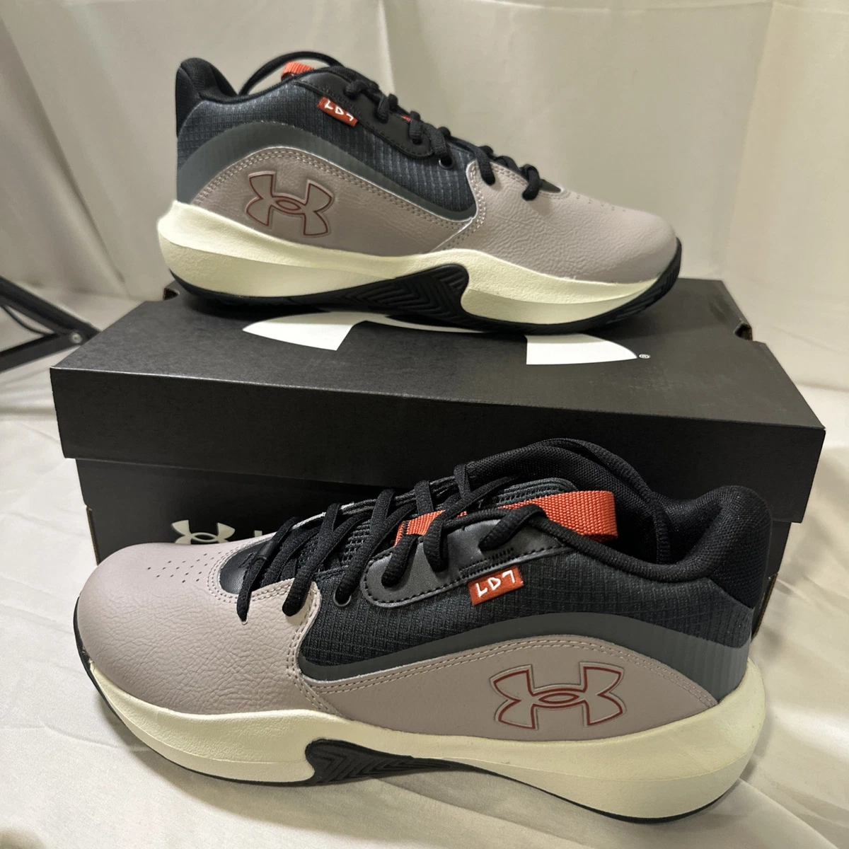 NEW Under Armour Lockdown 7 Tetra Gray Basketball 3028512  display picture 1